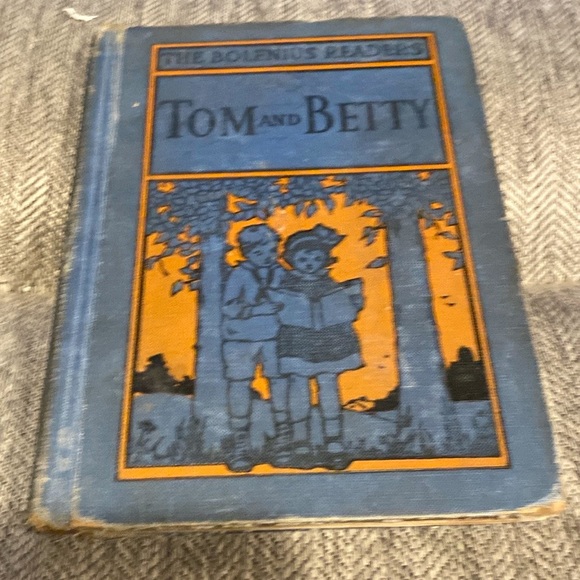 1930 School Reading Primer, Tom & Betty ,Color Illustrations, Early Chapter Book - Picture 1 of 16